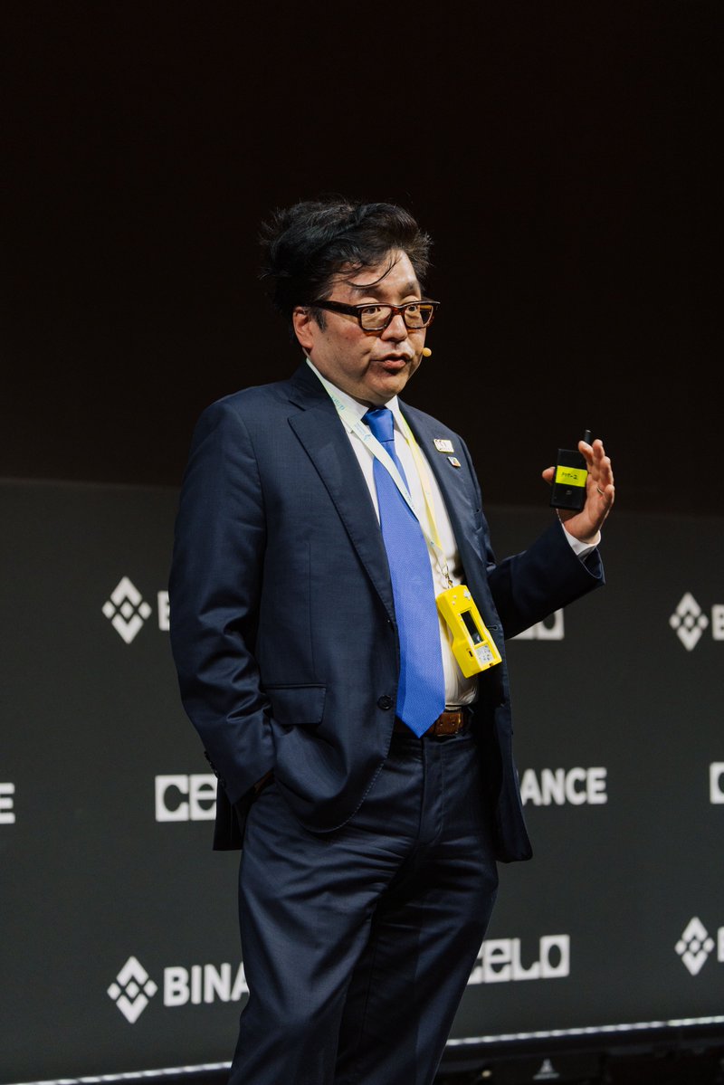 binance's tweet image. &quot;Crypto prices likely bottomed. The best years of growth are still ahead: there is 200x adoption to come.&quot; - Tom Lee, Chairman of Bitmine