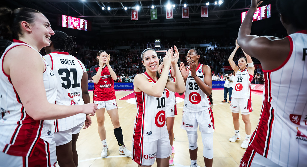 🏀SORTEO EXPRESS 🏀DE 1 ENTRADA DOBLE para este domingo 7 de diciembre. ¿Quieres ver rugir una vez más a nuestras leonas del <a href="/casademontBZ/">Casademont Zaragoza</a> vs Perfumerías Avenida? Para participar: 
👉Síguenos
🔁haz RT
🗣️Cuéntanos con quién vendrás al Príncipe Felipe Ganador mañana 05/12 a las 14h