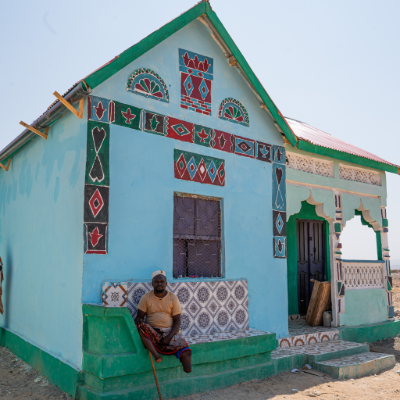 NRC_Norway's tweet photo. #Somalia: “We finally have a real home, strong walls, a roof.” - Hassan, father of 8, forced to flee from his home now settled in Bossaso.

With @UNHCRSom, we’re helping displaced families rebuild their lives. https://t.co/4Lu32y4zIT