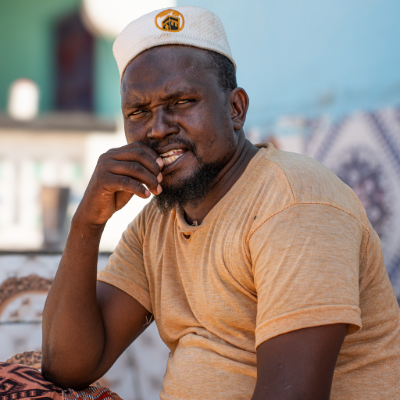 NRC_Norway's tweet photo. #Somalia: “We finally have a real home, strong walls, a roof.” - Hassan, father of 8, forced to flee from his home now settled in Bossaso.

With @UNHCRSom, we’re helping displaced families rebuild their lives. https://t.co/4Lu32y4zIT