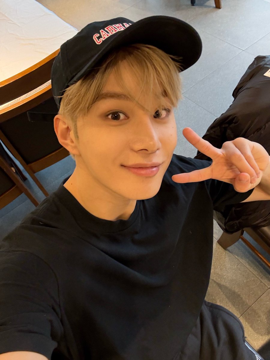 SUGARlNGPEACH's tweet photo. Jungwoo 🐶💌

*Sent 2 pics*
“Today’s me” https://t.co/Y8LGBCO1Ip