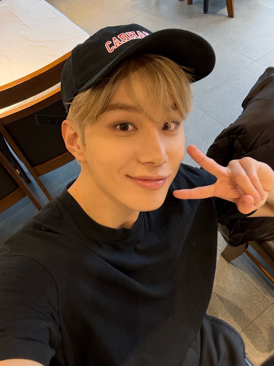 SUGARlNGPEACH's tweet photo. Jungwoo 🐶💌

*Sent 2 pics*
“Today’s me” https://t.co/Y8LGBCO1Ip