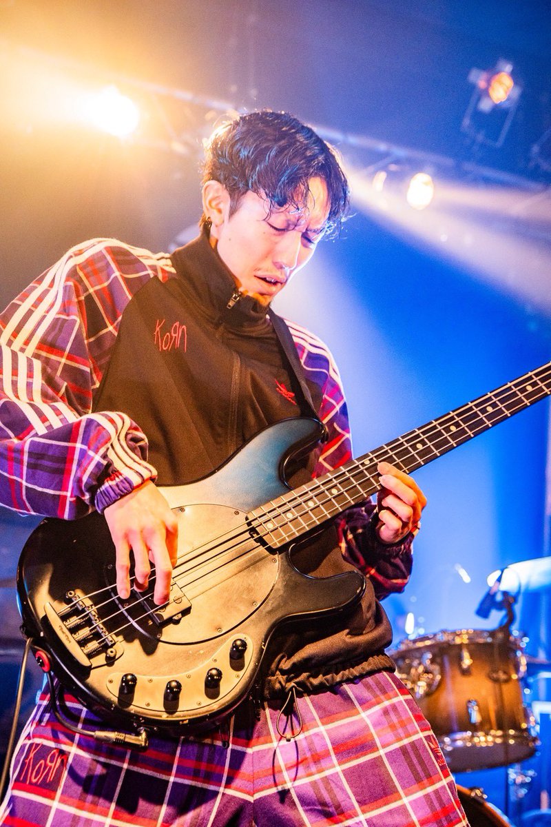 Dazzling tweet media