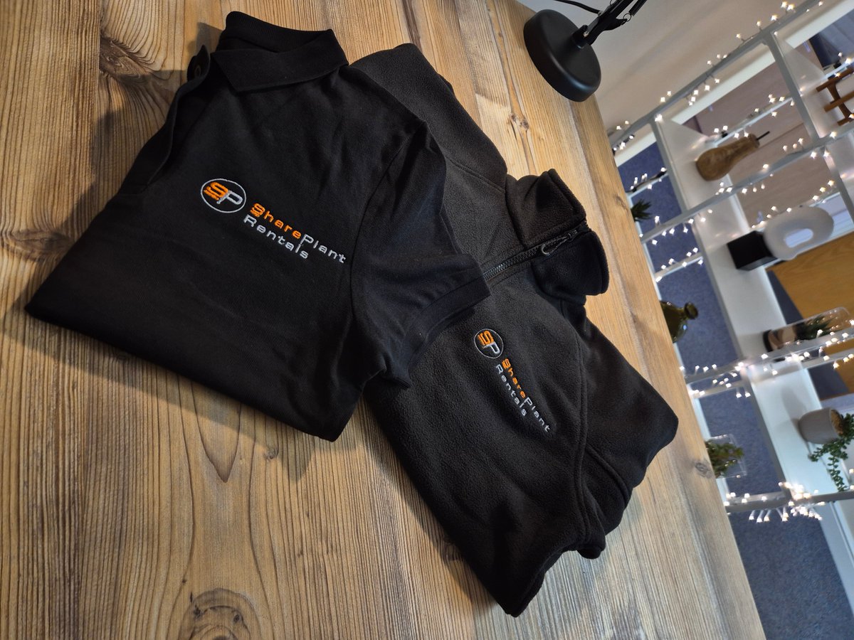 shareplantinfo's tweet photo. 𝗡𝗲𝘄 𝘂𝗻𝗶𝗳𝗼𝗿𝗺𝘀 𝗷𝘂𝘀𝘁 𝗹𝗮𝗻𝗱𝗲𝗱 𝗳𝗿𝗼𝗺 𝗟𝗶𝗯𝗲𝗿𝘁𝘆 𝗪𝗼𝗿𝗸 𝗮𝗻𝗱 𝗟𝗲𝗶𝘀𝘂𝗿𝗲 𝗪𝗲𝗮𝗿! 👏

We have just unpacked our brand new fleeces and polos from @LibertyCarlisle, we are really pleased with how they have turned out. Thank you! https://t.co/8Gv0jhrRg5