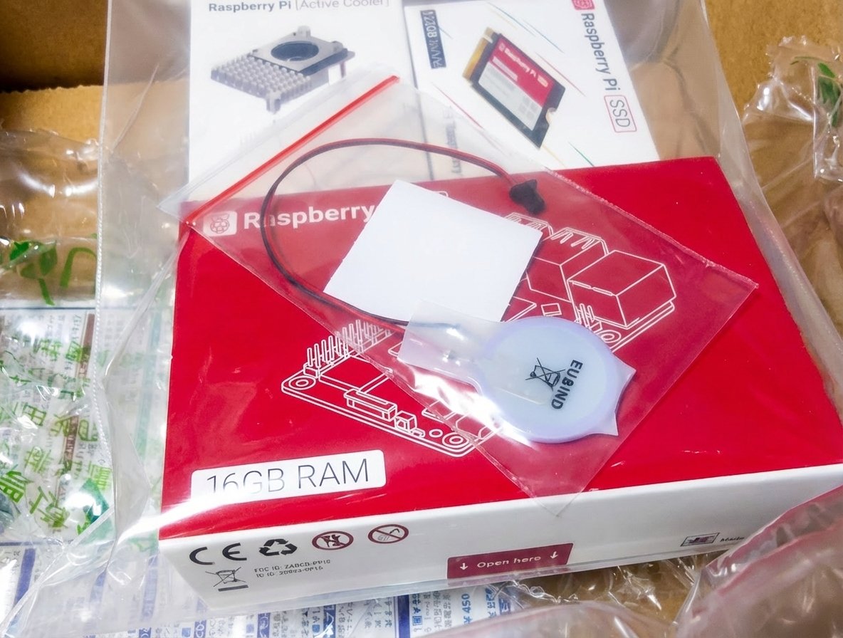 0x7c0x80386's tweet image. RPi5 16GB到着。

メモリ価格高騰の影響か、
Switch-Scienceは在庫切れ＆値上げ…

諦めかけたところ、秋月で在庫発見。
迷わず1台確保しました。

16GB探してる方、今のうちかもです。

#RaspberryPi5 #RPi5 #ラズパイ #電子工作