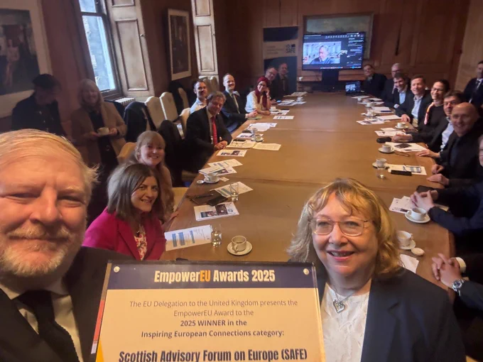 External Affairs Secretary Angus Robertson congratulated Irene Oldfather and the Scottish Advisory Forum on Europe team for winning the Inspiring European Connections Award at the recent #EmpowerEUawards.