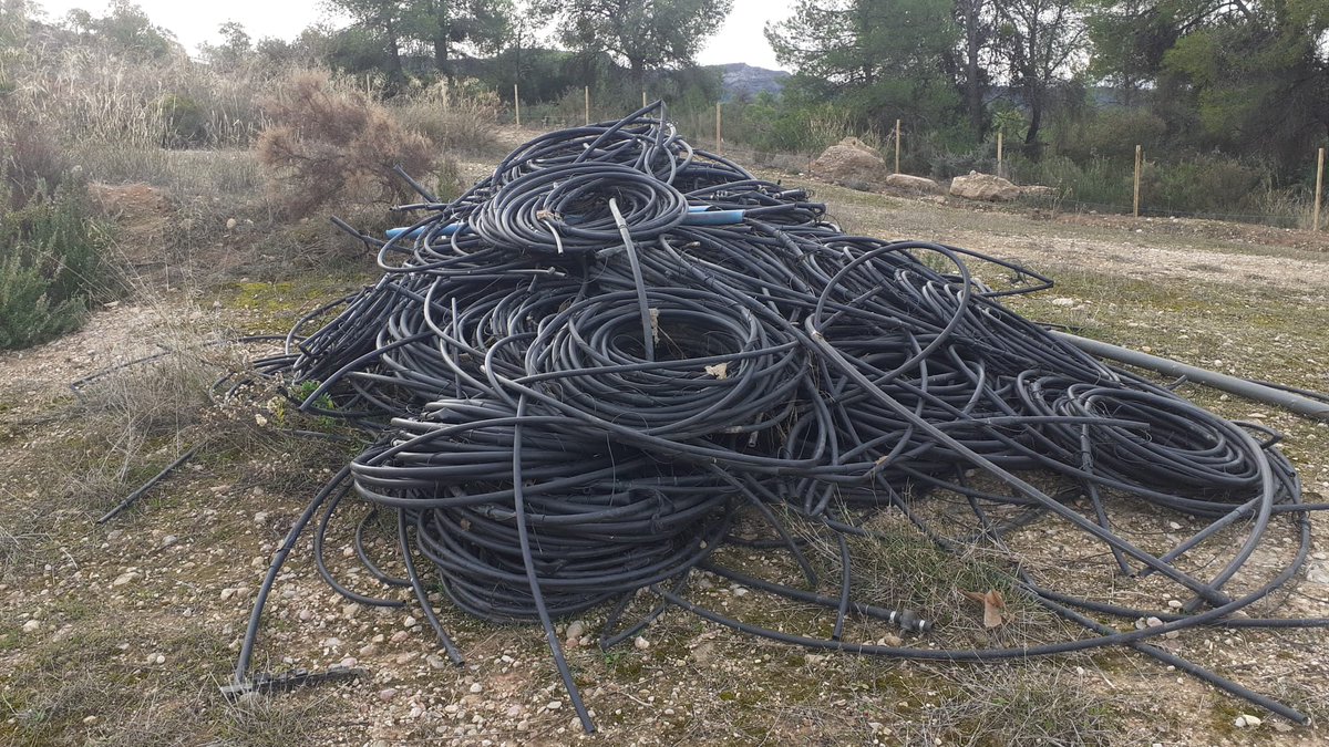 ♻️Pagesia de la Ribera d'Ebre: estem més a prop per reciclar millor el plàstic agrari.   

Amb una subvenció de la <a href="/Dipta_cat/">Diputació de Tarragona</a> per a la protecció i millora del medi ambient (línia 2), hem treballat en el disseny d’una proposta de sistema de recollida 

➕ℹ️bit.ly/4izCzdH