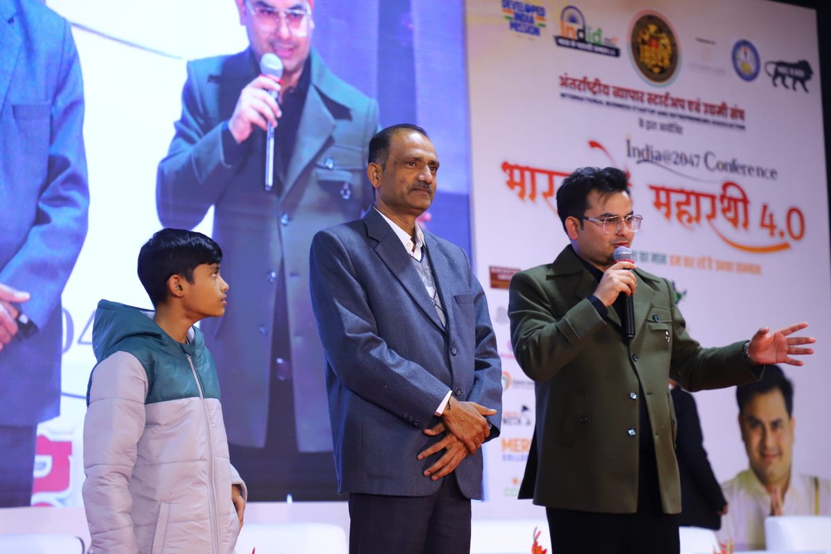 rdsbangarmau's tweet photo. 🌟 A Proud Moment for RDS Group of Schools! 🌟

We are delighted to share that our Managing Director, Mr. P.K. Saini, has been honoured with the prestigious IBSEA (International Board for Skill &amp; Employment Alliance) Bharat Ke Maharathi Samman at the India @2047 Conference . https://t.co/4lFBoPi0eH