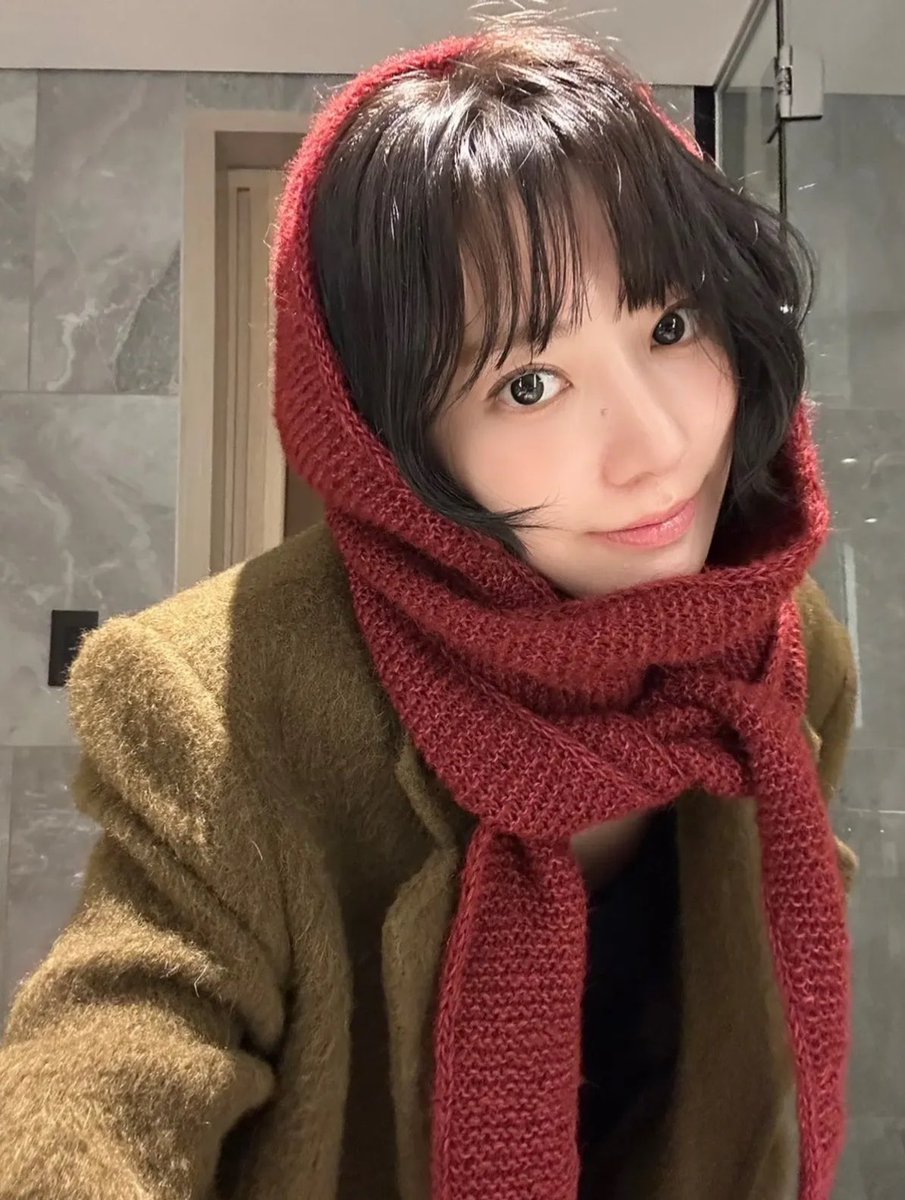 3939Kurakura's tweet photo. さくちゃんに憧れて、Sophiehoodを編みたいけれど編み図が見つからなくて出来ない😭お店に本売ってるかな？
 #編み物 
#sakumail https://t.co/uGeuAgMtYm