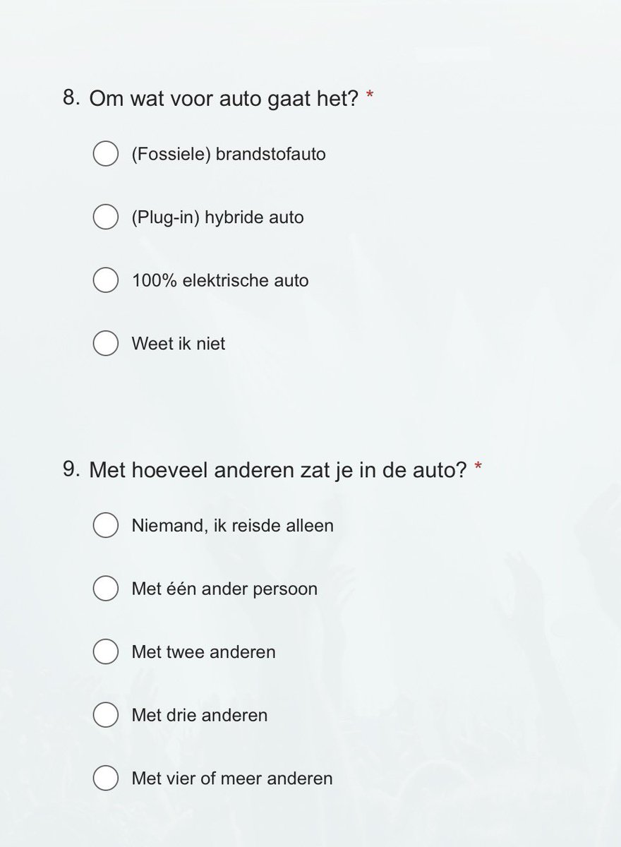 MenuKaktus's tweet photo. De vragen zijn o.a. met wat voor auto reed je en hoeveel mensen zaten erin? 

EEN STINKENDE BENZINEBAK en nu rijd ik nog een extra rondje!  #koekoek #DePul https://t.co/2lkmomE6XI