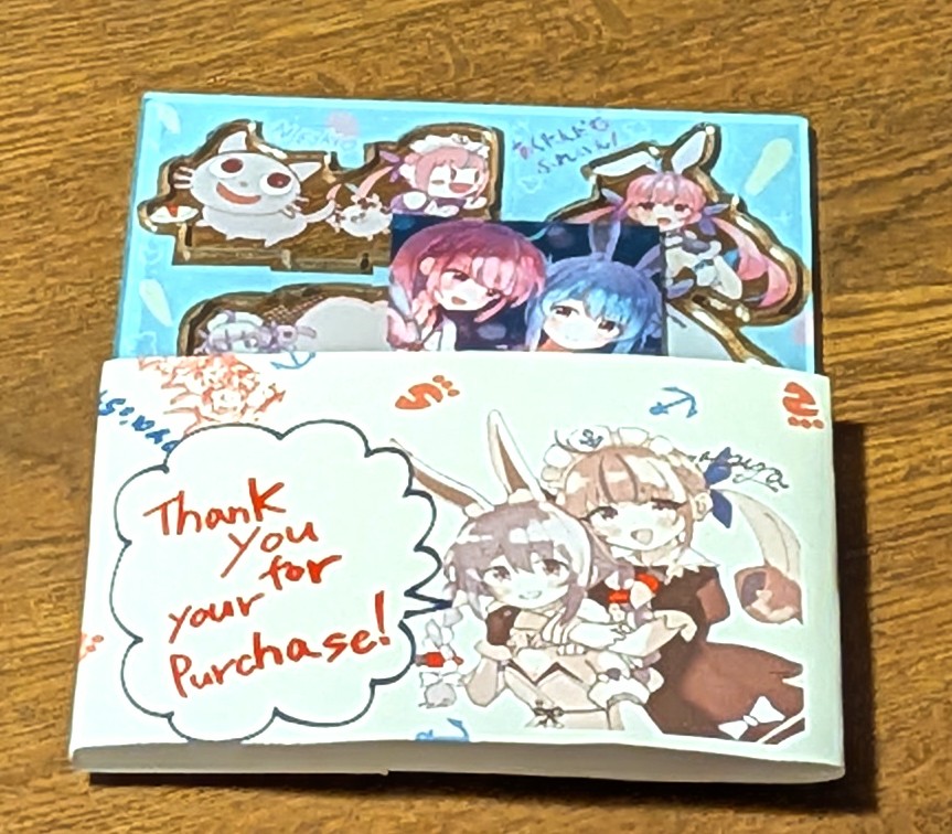 royaさん（<a href="/roya247/">roya C107 西 す-15b</a> ）のboothで購入したアクリルジオラマが届きました！
ぺっさん衣装のあくたんが最高に可愛いですね！