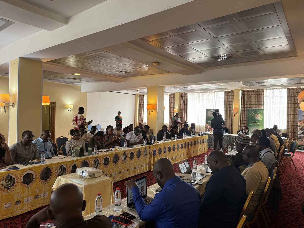 ☕️ La 15ᵉ édition des #PetitsDéjeunersDuC2D est en cours. Les médias échangent sur la contribution du C2D à la #SNFI : près de 4 milliards FCFA mobilisés, 22 EMF engagés et des solutions financières innovantes pour les MPME rurales. #C2D