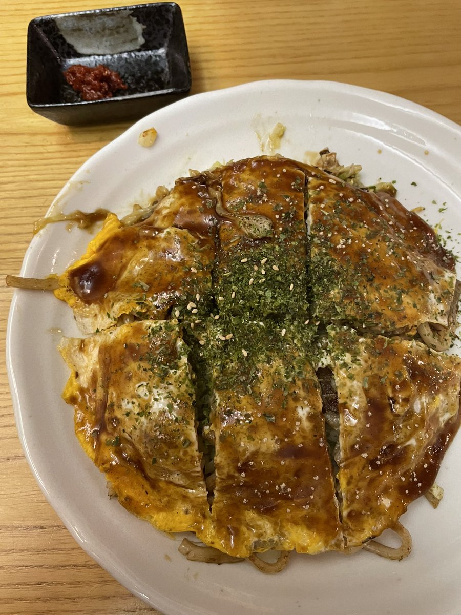 久しぶりに一番好きなお好みやさんへ、鉄板がなくなってお皿オンリーに