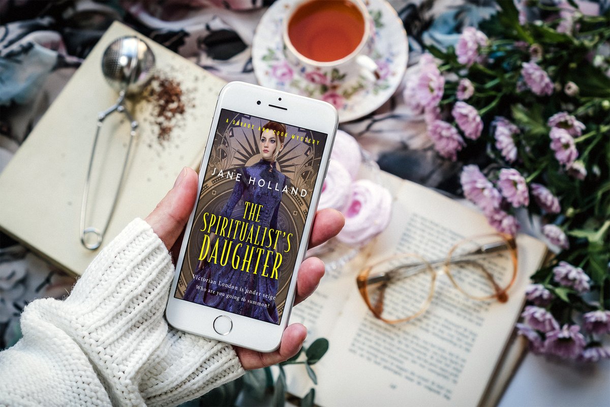 Just out! My big new novel and, as usual, I've shifted genres. This one's a rollicking Victorian adventure paranormal. "Victorian London is under seige. Who are you going to summon?" 👻

Please share. THANK YOU! #HistoricalFiction

#KindleUnlimited: 
amazon.co.uk/Spiritualists-…