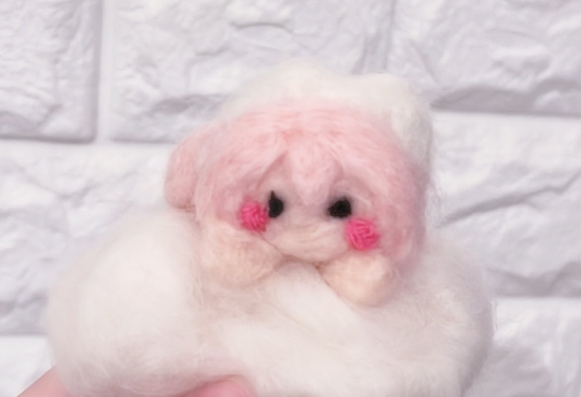 羊毛フェルトで遊んだ なんかかわいい