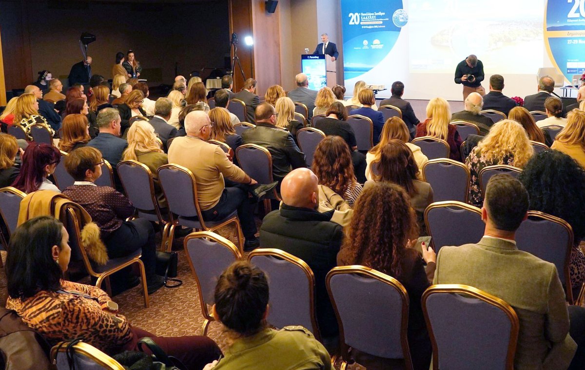 tma_gr's tweet photo. Η ομιλία του Dr. Φίλιππου Σωτηριάδη στο 20o Συνέδριο Υγιών Πόλεων ανέδειξε τον ρόλο του AI &amp; της τηλεϊατρικής στο αύριο της υγείας. Δικτύωση, ανταλλαγή τεχνογνωσίας, ανάπτυξης νέων συνεργειών. Η φροντίδα υγείας μας ενώνει. #telemedicine #ehealth #tmagr #ΕΔΔΥΠΠΥ #ΑνθεκτικέςΠόλεις https://t.co/0jNHloqKxz