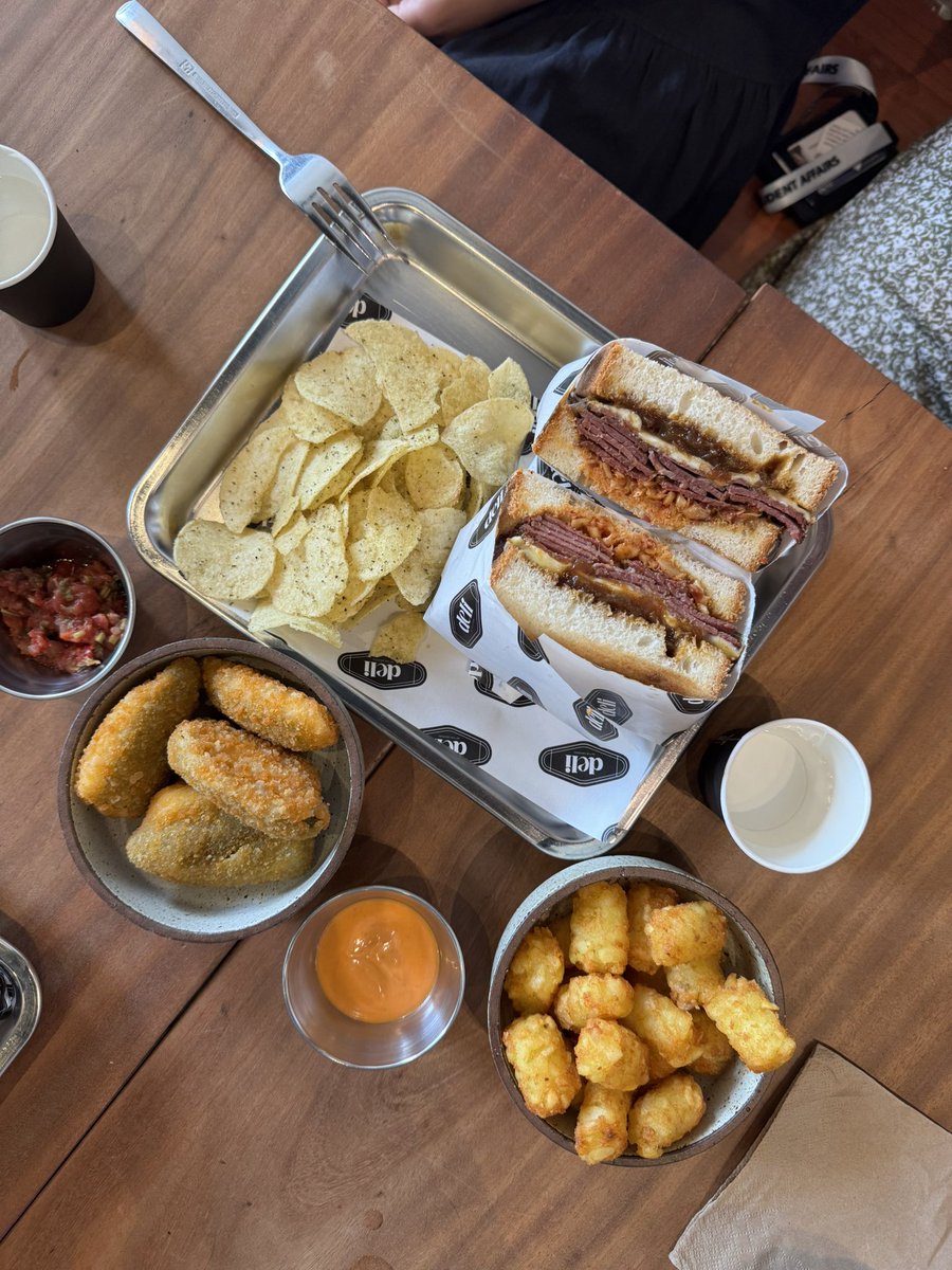 goreng pisang tweet media