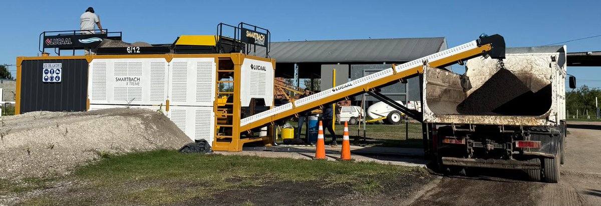 #Reconocimiento para una #planta sustentable para #municipios
La empresa cordobesa #Lucaal, con más de 60 años de trayectoria en la fabricación de plantas de asfalto, fue distinguida con el #Sello del #BuenDiseñoArgentino
n9.cl/w581ie