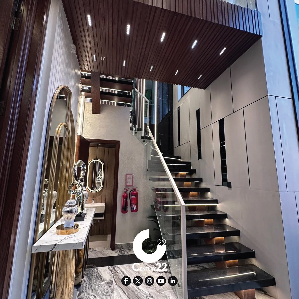century2200's tweet photo. 10 Marla House for Sale – Elegant Design at an Unbeatable Price!
Located in Sector C, Bahria Town Lahore, this stunning home offers premium living, modern architecture, and exceptional value.
Don’t miss the chance to secure your dream home!

0302-7068367 | 0324-4378246 https://t.co/sGR8LERxkf