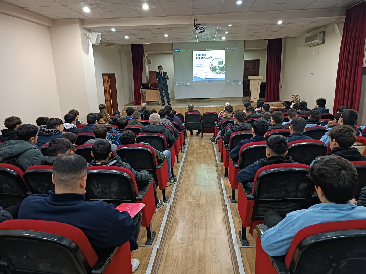 🎓 Kariyer Buluşmaları – Değerli Konuğumuz Okulumuzdaydı!
Muş İl Özel İdaresi Genel Sekreteri, okulumuz mezunu ve eski müdürümüz Şeyhmus Yentür, öğrencilerimize panel verdi.Tecrübelerini paylaştığı için kendisine teşekkür ederiz. <a href="/TCMusValiligi/">T.C. Muş Valiliği</a> <a href="/MusMilliEgitim1/">Muş İl Millî Eğitim Müdürlüğü</a> <a href="/ERHANSUBASI49/">ERHAN SUBAŞI</a>