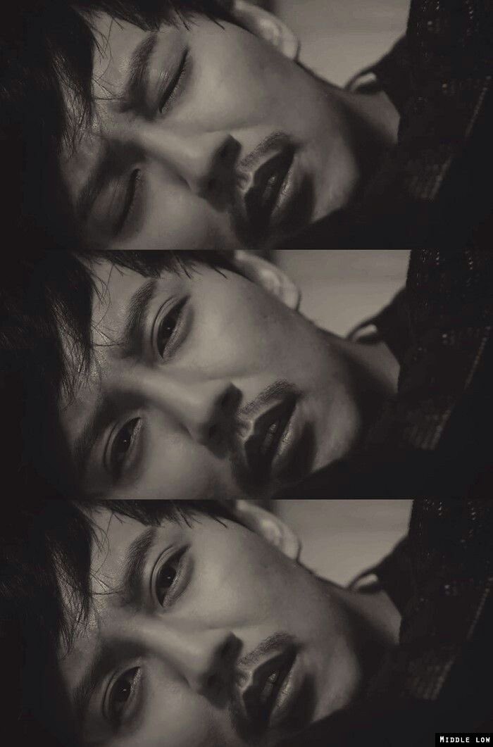 zigutzi9ut's tweet image. 미남인데 눈빛이 깊고 자아내는 분위기가 진하고 매 컷마다 다른이야기를, 다른 느낌을 주는것이 얼마나 어려운 일인지 안다. 포토그래퍼로서는 이런 모델을 만나기가 하늘의 별따기라는것도.