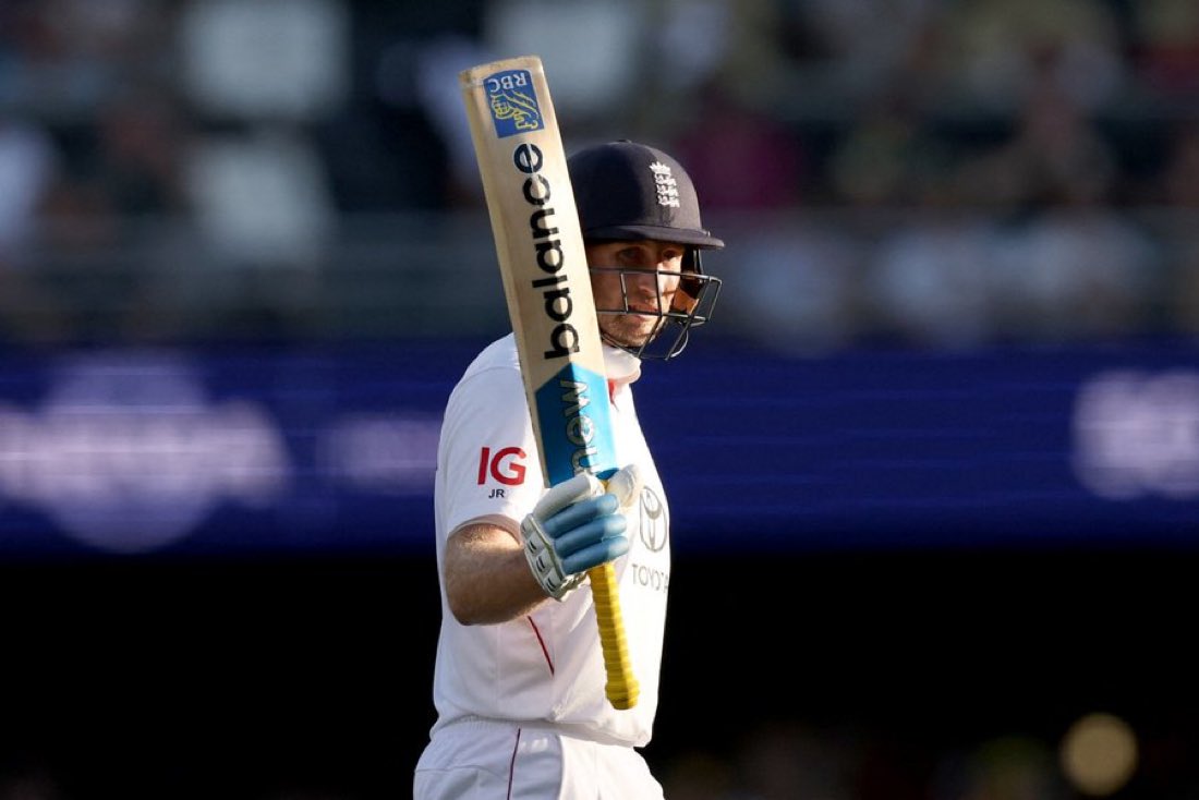 mufaddal_vohra's tweet image. Fab 4 Test hundreds:

Joe Root - 40*. 

Steven Smith - 36.

Kane Williamson - 33.

Virat Kohli - 30 (RETIRED).