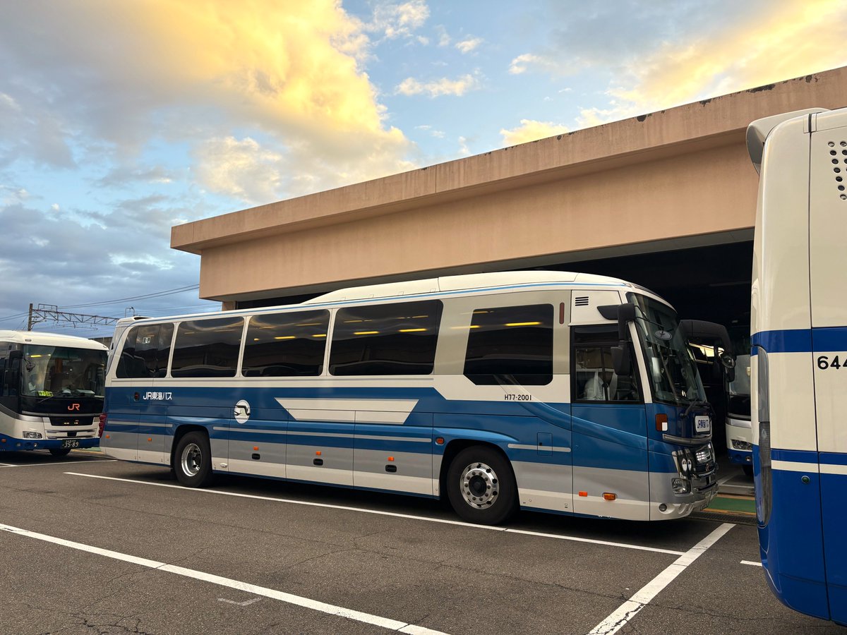 バス野です。 2026年の最初となるバスファンツアーは、、、レトロバス