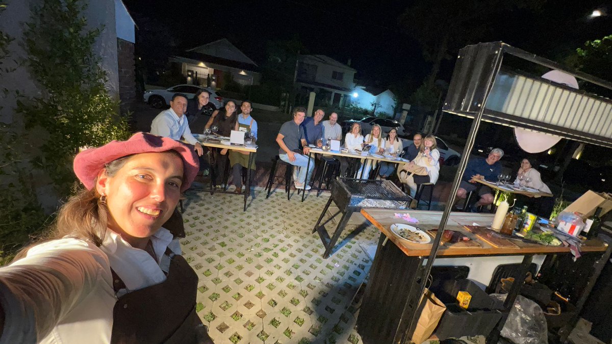 Otra nueva masterclass que fue un éxito!!! Ya nos estamos preparando para el próximo miércoles. 
PULPÓN DE VACÍO 🥩Localización del corte y usos 🥩 Distintas maneras de prepararlo 🥩Pulpón al horno y a la plancha 🥩 Pulpón relleno 🥗 Ensalada tibia de brócoli ahumado, coliflor y