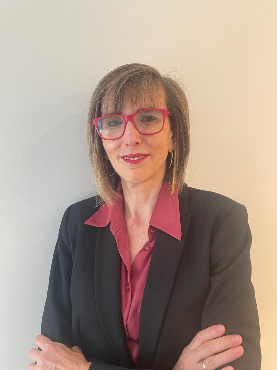 Felicitamos a nuestra compañera Teresa Jordán, reconocida con la Beca Dr. Gonzalo Miño Fugarolas por el proyecto:
“Relación de la microbiota oral e intestinal en la progresión de la infección por el virus de la hepatitis B (REMOI-VHB)” 👏🧬

#HUT <a href="/saludand/">Consejería de Sanidad, Presidencia y Emergencias</a> <a href="/AlmeriaJunta/">AlmeríaJunta</a>