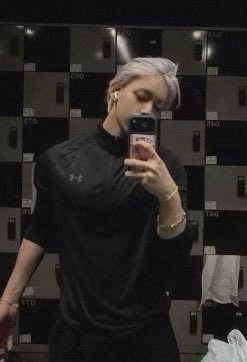 _ahofJL's tweet image. OH HE’S SO SO BACK