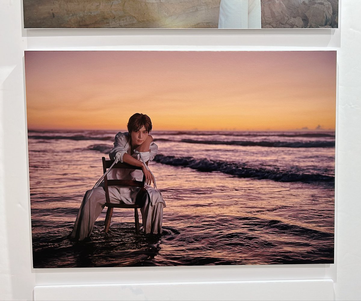 新宿からの渋谷へ🚃 HMVの売り場のボードがオシャレだった♡ でも光で