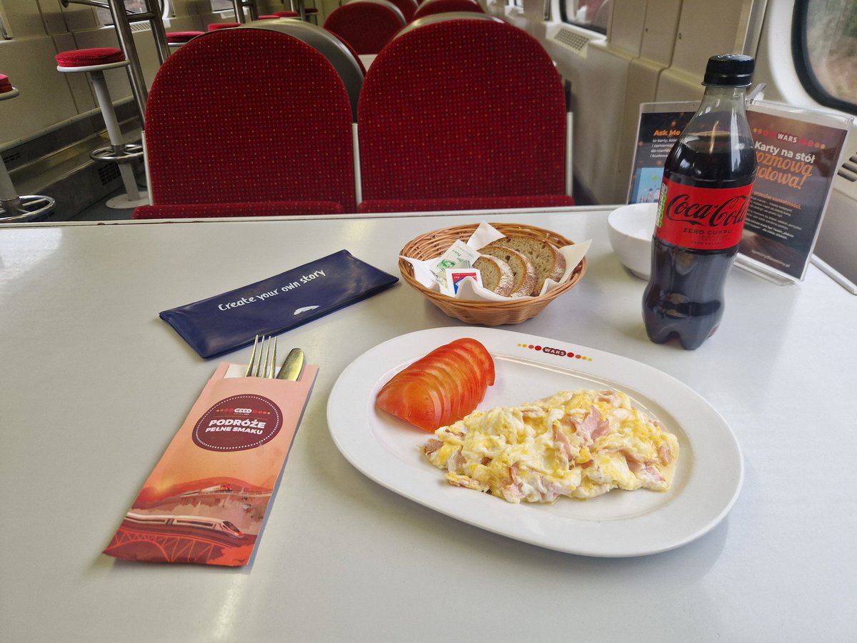 VikingonRails's tweet image. Smorges!
Ik ben  niet #WARS van een goed ontbijtje! 🤗😍

@PKPIntercityPDP #vikingonrails #worldonrails #createyourownstory #treinleven #bahnreisen #interrail @Interrail @_DiningCar @speisewagen