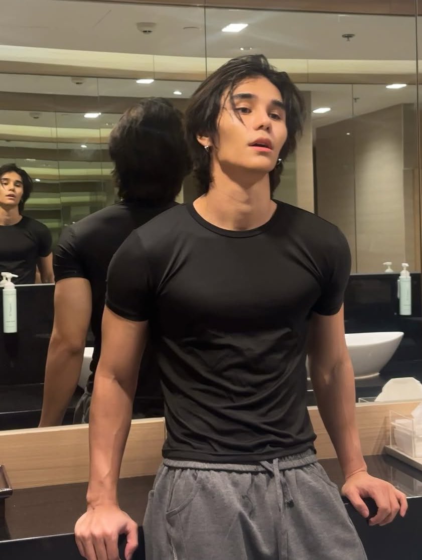 moonletss's tweet image. เธอเชือดฉันได้นิ่มๆด้วย…