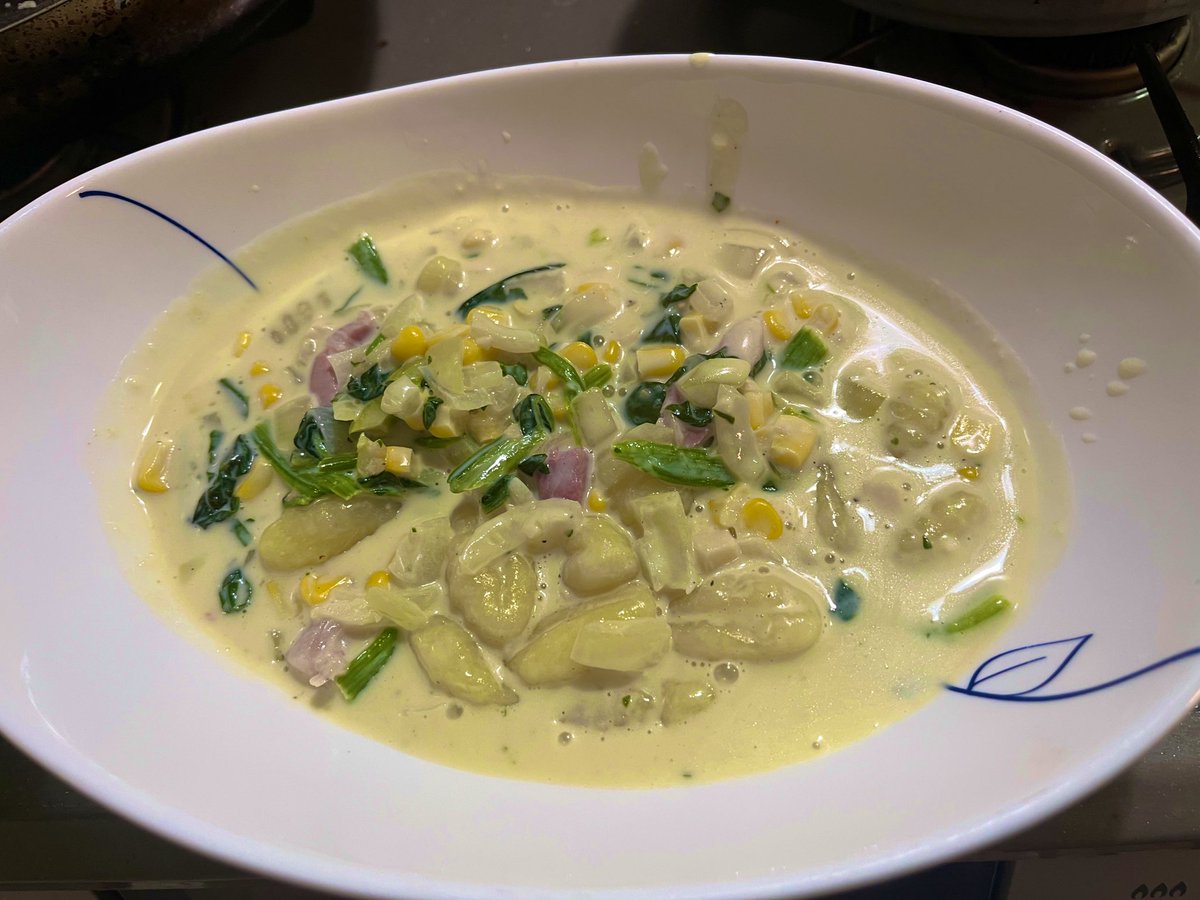 badspeeeed's tweet image. ニョッキのパンチェッタとほうれん草のクリームソース

先日買ったニョッキを使い切りました♪
ニョッキはクリーム煮が美味しいですね😋

#おうちごはん