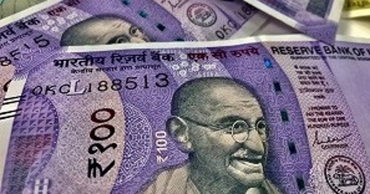 NDTVProfitIndia's tweet image. #Rupee Recovers From #Record #Low Level, Rises 19 Paise To Close At 89.96 Per #Dollar

Forex traders said the greenback fell after ADP non-farm payroll data came in sharply below forecast

Read more: ndtvprofit.com/markets/rupee-…