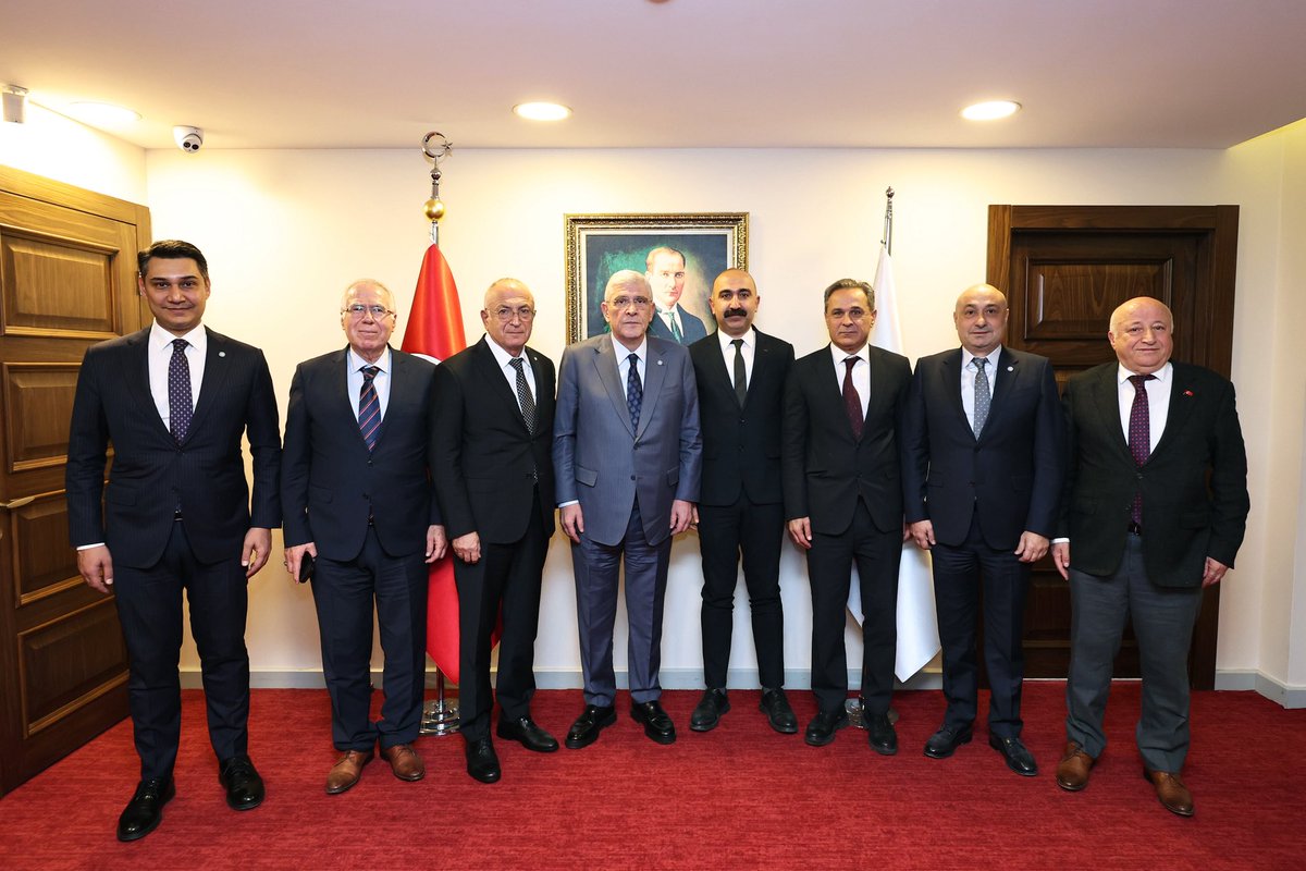 Genel Başkanımız Sayın Müsavat Dervişoğlu <a href="/MDervisogluTR/">Müsavat Dervişoğlu</a>,

STK İlişkileri Başkanımız Sayın Alper Akdoğan ve GİK Üyemiz Sayın Ali Coşkun ile Genel Merkezimizde,

CEM Vakfı Genel Başkanı Sayın Ahmet Rasim Tükek, 
CEM Vakfı Genel Başkan Yardımcısı Sayın Ertuğrul Arslan, 
CEM Vakfı