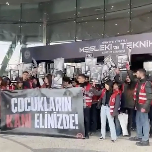 MESEM kapsamında çalışırtırılan öğrencilerin ölümlerini protesto eden 16 TİP'li gencin tutuklanması kabul edilemez.

Anayasal haklarını kullanan gençler serbest bırakılmalıdır.

Çocukların, gençlerin güvencesiz ortamlarda çalışmasına son verilmelidir.