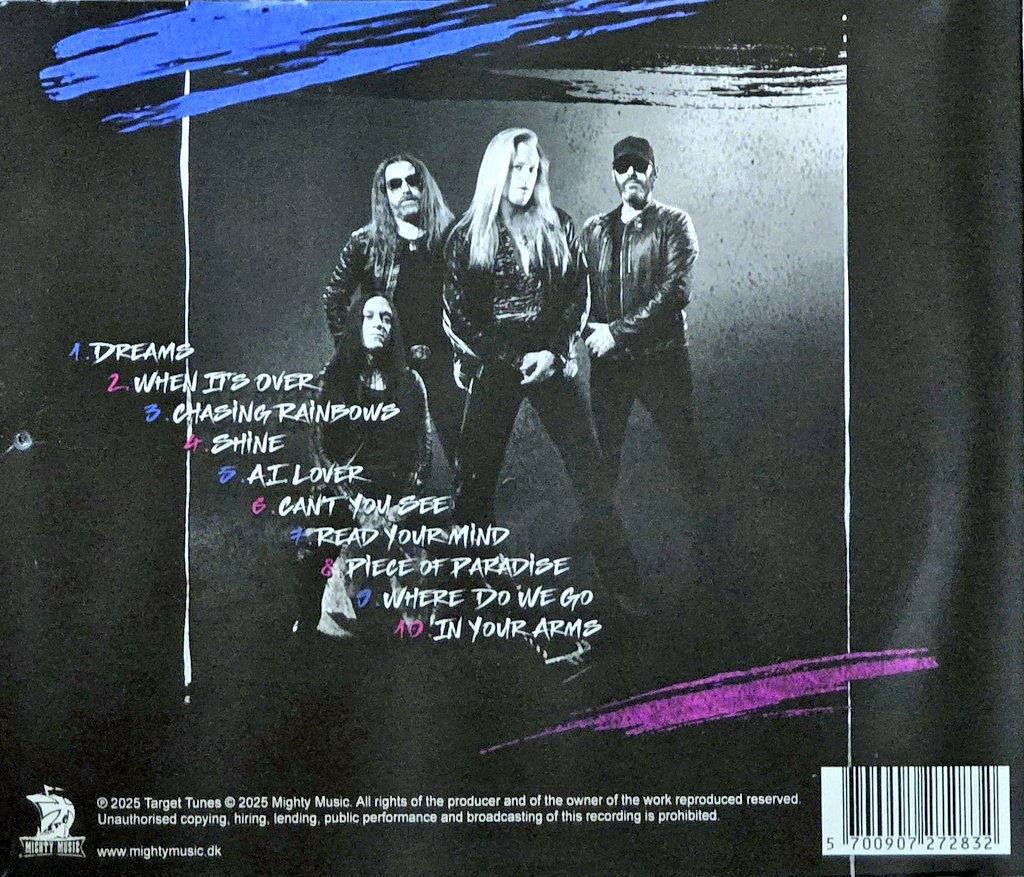 5VVtXrvsVbki5yZ's tweet photo. #感動のメタルCD #337
#CaptainBlackBeard/7th/CHASING DANGER(2025)
🇸🇪/メロハー
前作が🇯🇵初リリース直後にVo.の交代劇もあったが、期待以上の完成度の高さが光る...全曲ハイライト
キャッチーで哀愁味溢れるメロディとダイナミックなサウンド
本作は日本盤が出ず、輸入盤も即入手困難になってます https://t.co/NpCP6J5OJ0