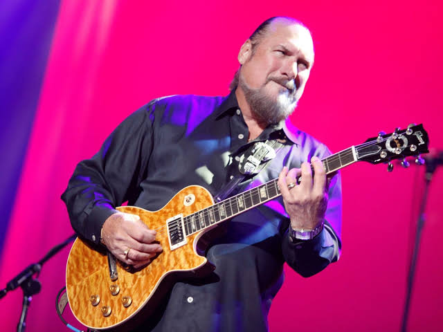 bluezharp's tweet image. #RIP Steve Cropper, legendary guitarist for Booker T &amp;amp; the MGs, dies aged 84. 
Prolific musician was known for work on songs like Green Onions and Otis Redding’s (Sittin’ on) The Dock of the Bay. 
theguardian.com/music/2025/dec…?