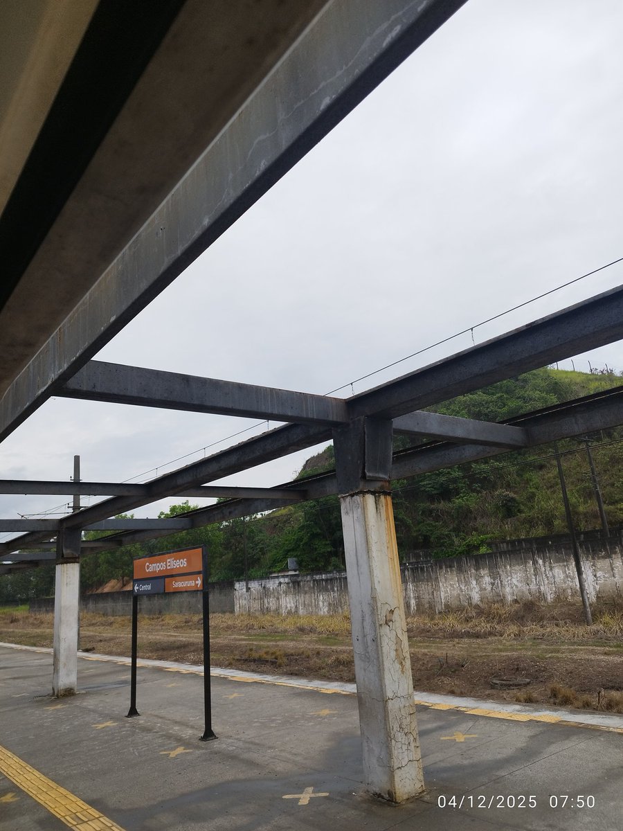 Douglas_Caxiass's tweet image. Bom dia, desde o dia 20/11 a
@SuperVia_trens retirou o telhado da estação Campos Elíseos, e deixou sem @agetransp ???
@claudiocastroRJ @SINDICODACIDADE @CidadaoInforme @flaviofachel @silvanaramiro @donapaulasantos @bandnewsfmrio @cbnrio
