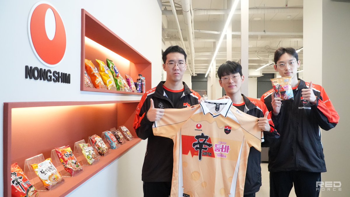 NS_RedForce's tweet photo. [📸PHOTO] #LCK

NS RedForce completes rookies training❗
The best Ramyun is always Nongshim🍜❤

#NONGSHIM #NSRedForce
#LCK #NS_photo #Kingen #Sponge #Calix #Scout #Taeyoon #Lehends https://t.co/VaCIKMOJpy