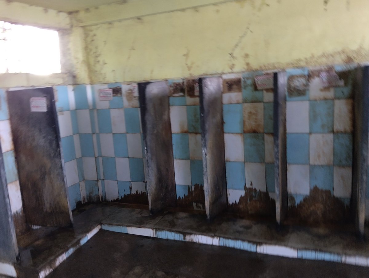 YuvrajBhujbal_'s tweet image. Mangaon , Dist Raigad ST bus depot urinal in bad shape @PratapSarnaik  #msrtc (from #yuvrajbhujbal 2024 independent mla candidate shrivardhan)