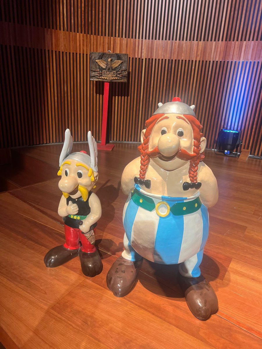 Santiago Posteguillo tweet media