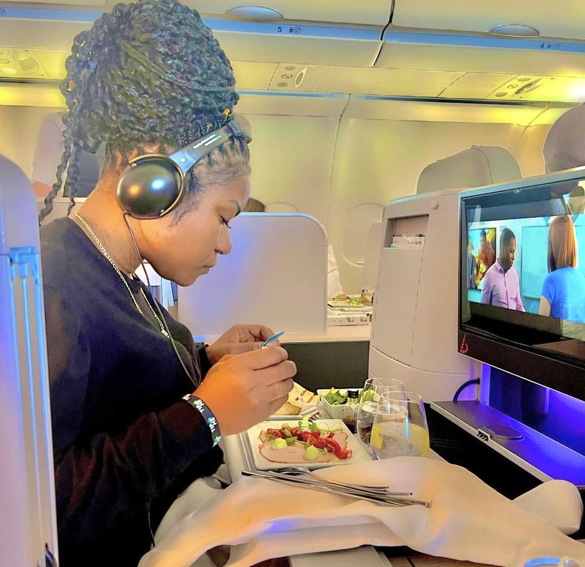 Masterqueen_1 tweet media