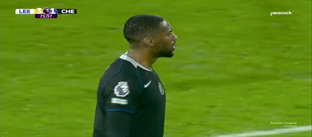 quizzical111's tweet image. Imagine having Tosin and Araujo as your center backs 😭😂