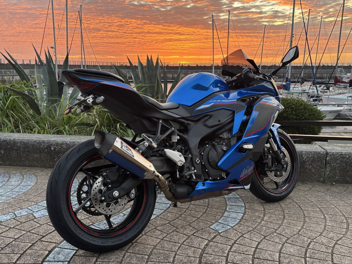 毎月4日は4気筒の日 #ZX4R