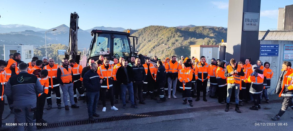 GKarafazli's tweet image. ARAKLI TAŞÖNÜ ÇÖP TESİSİNDE MAAŞ KRİZİ BÜYÜYOR: İŞÇİLER İŞ BIRAKTI kuzeyteve.com/arakli-tasonu-… #araklı #eylem #işçi #KRİZ #maaş #protesto #taşoren #İşçi-Sendika-Emek