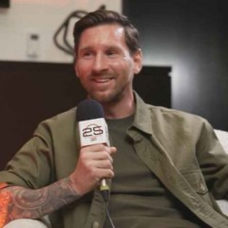 BarcaUniversal's tweet photo. Lionel Messi: "Pep Guardiola is unique. There are extraordinary good managers, but he has something different. For me, he is the greatest of all managers." https://t.co/Ah0SXmEYLA