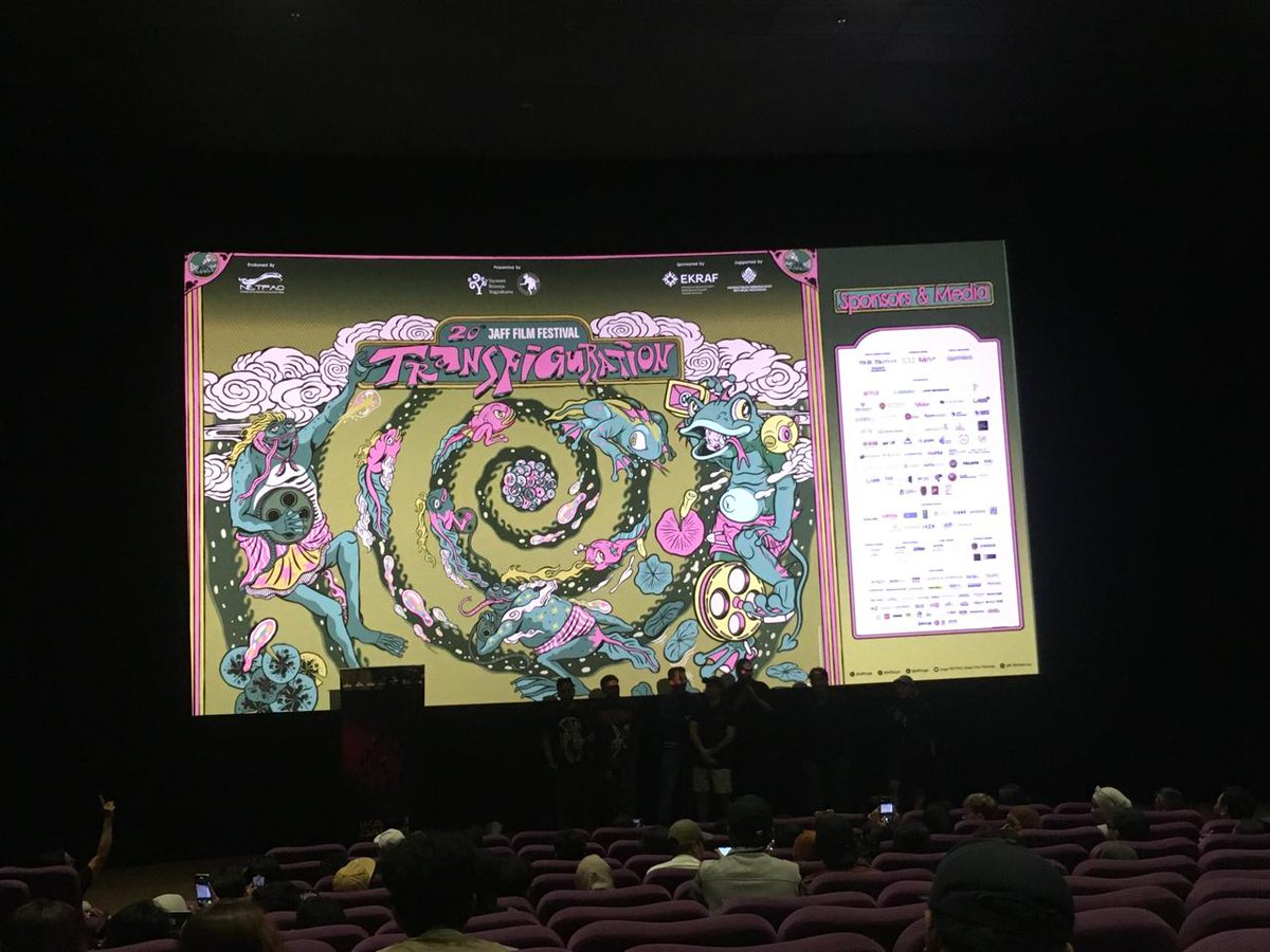 Pemutaran kedua di Indonesia tepatnya di JAFF, film IKATAN DARAH dari Sidharta Tata. Wah gilaaa actionnya!!! Intens dan brutal. Adegan kejar-kejaran di gang sempit mantap.