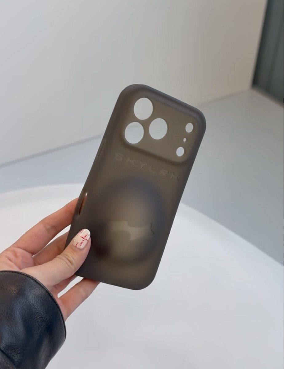 More photos of the @SKYLRK pop-up store in Tokyo, Japan!